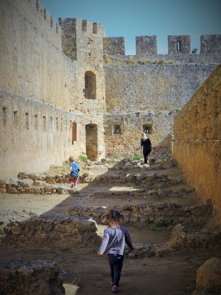 Toddlers exploring the Frangokastello fort