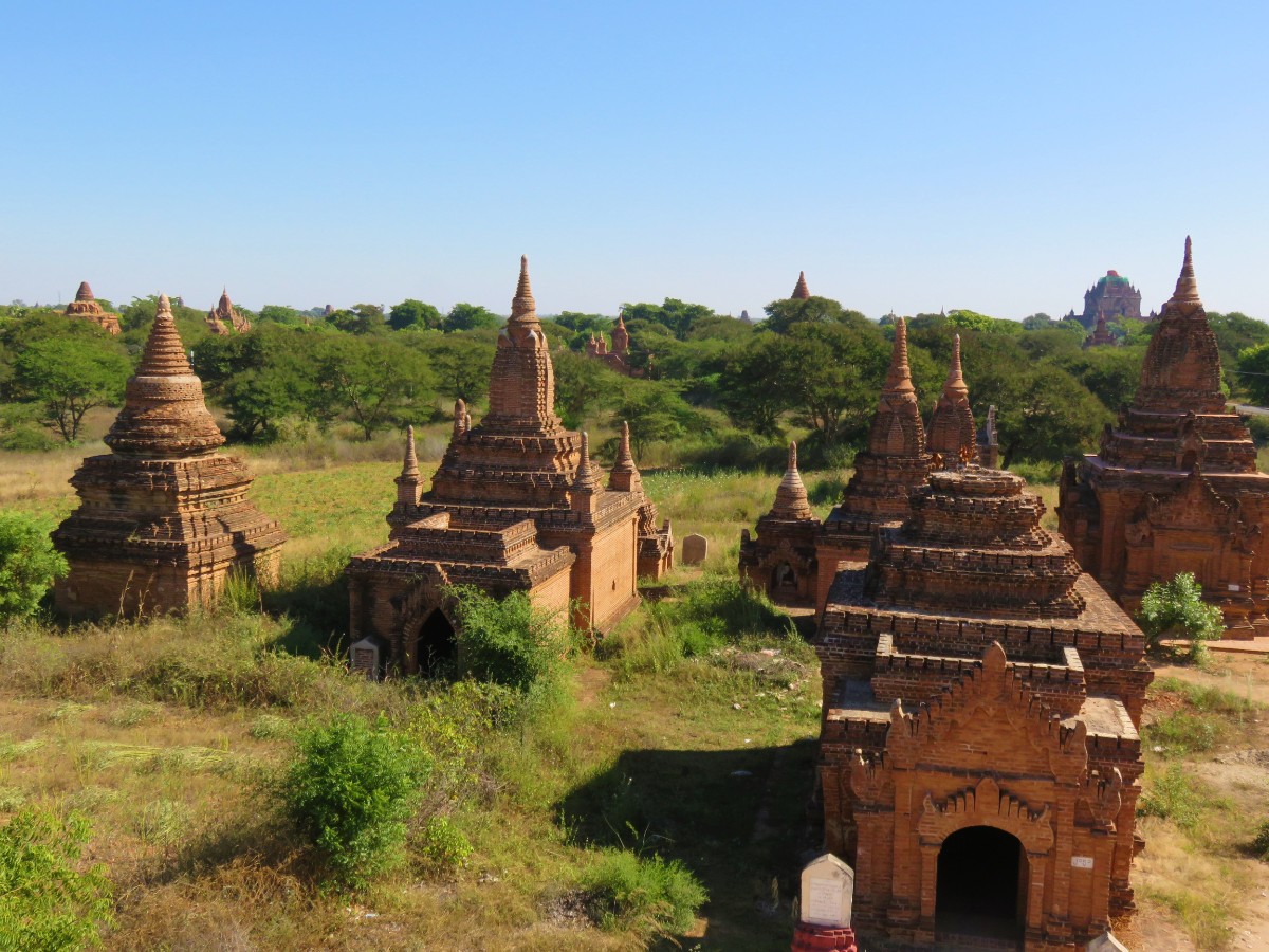 Bagan with kids: photo from temple rooftop