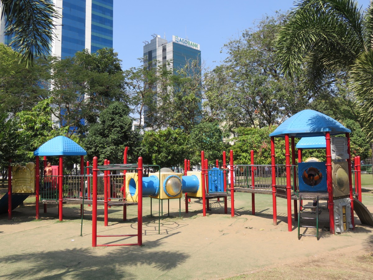 Mahabandoola Garden playground