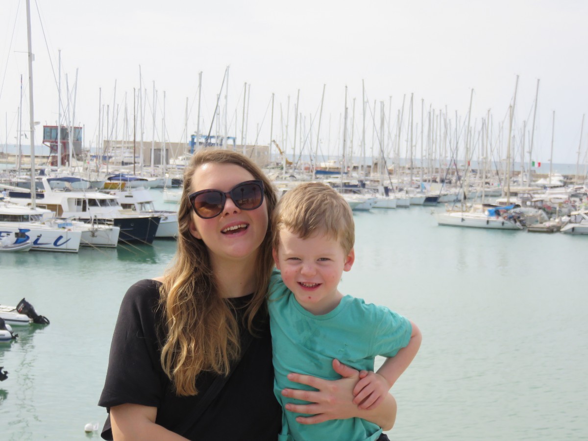 toddler and mum in sicily at marina