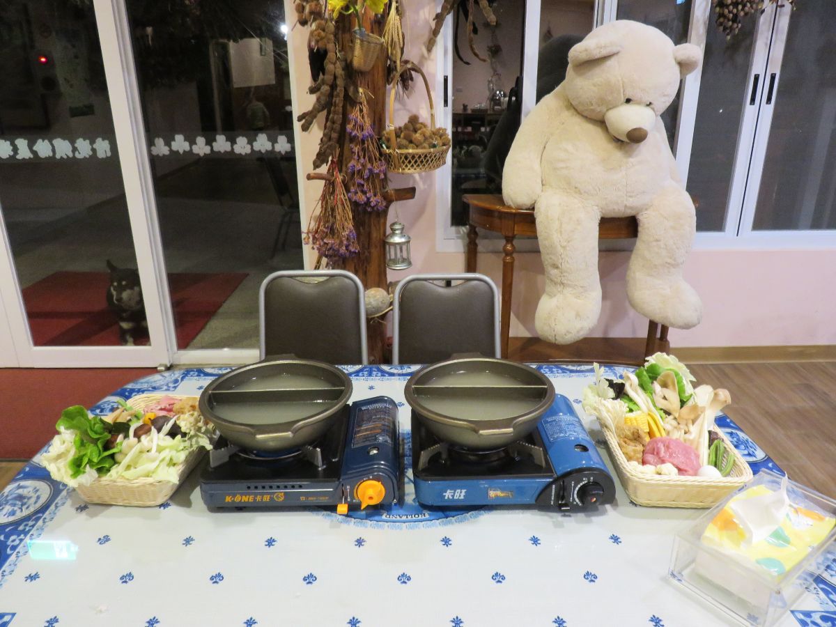 Farm-to-table hotpot at homestay in Renai