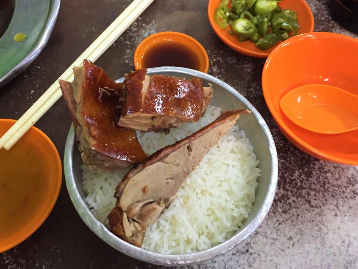 dish of roast duck and plain rice